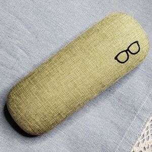 NWOT‎ Green Glasses Case